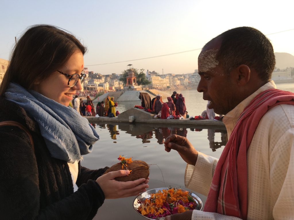Viaje a la India 2017: Pilar Latorre World Cuisine. Ceremonia religiosa en Puskhar